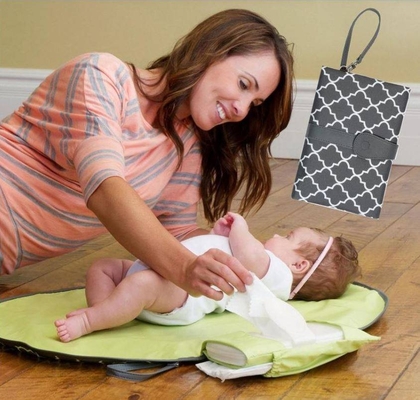 water proof fold-able diaper changing mat mommy clutch